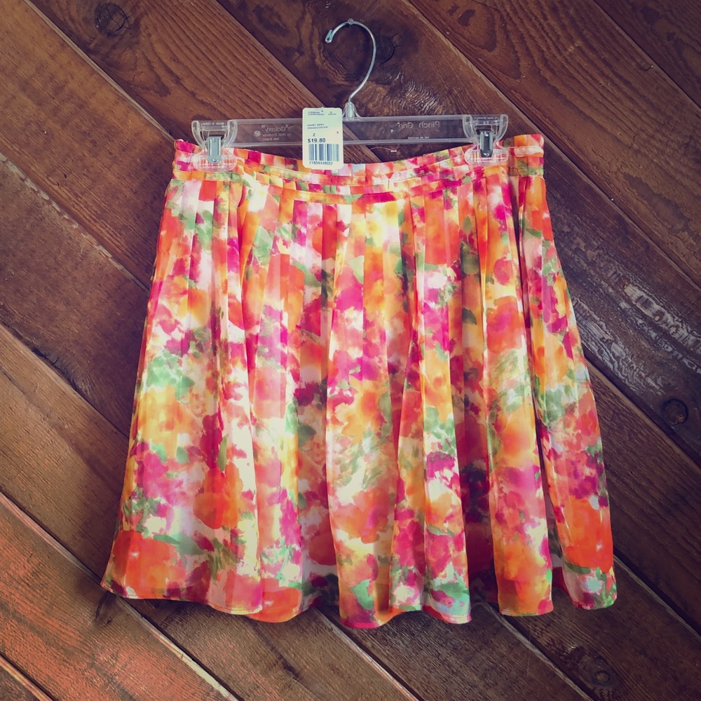 FOREVER 21 Brand new skirt